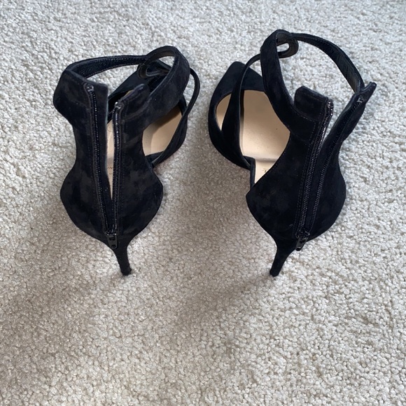 *Auth* Christian Louboutin Pump - Picture 3 of 8